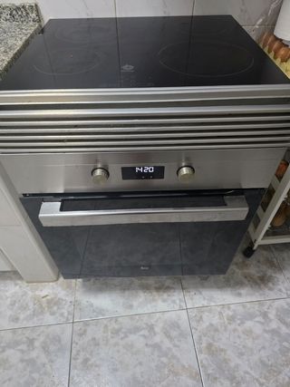 Vitrocerámica con horno Balay