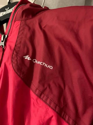 Chubasquero rosa Decathlon talla XS