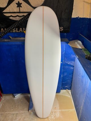 Reparación de Tablas. Little House Surf Stud