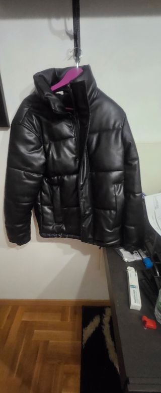 Cazadora Zara Negra