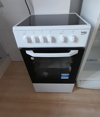 Placa con horno Beko
