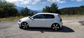 Volkswagen Golf 7.5 dsg 230cv