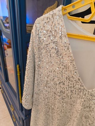 Vestido lentejuelas plateado