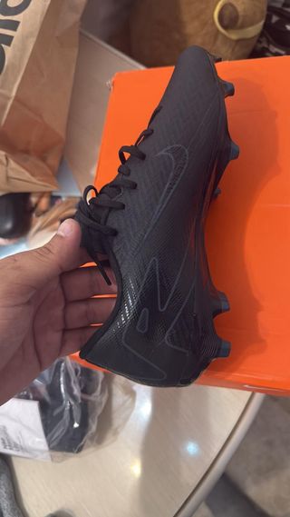 Zapatillas de fútbol Nike negras, usadas 1 vez