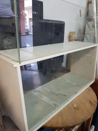 Vitrina expositora cristal y madera