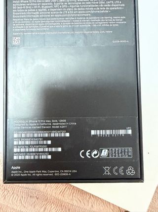 iPhone 12 Pro Max 128GB + 7 Fundas + 2 Protectores