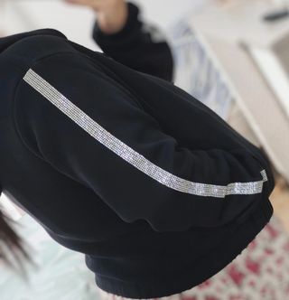 Sudadera Guess Negra con Strass