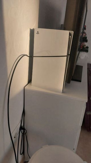 OFERTON!!!
Consola PS5 Slim Blanca + 1 Juego
