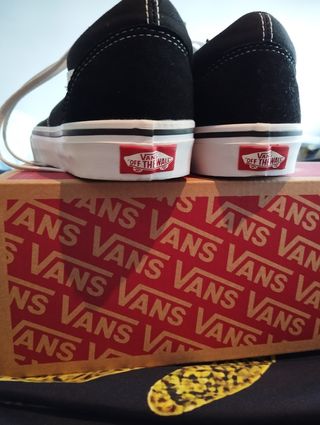 Zapatos Vans Old Skool. Nuevos. Talla 39
