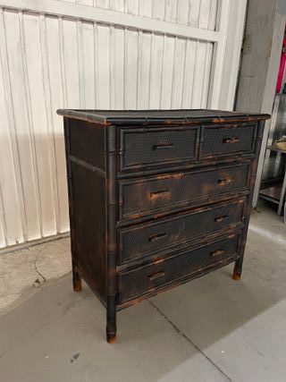 Cómoda de bambú y mimbre vintage
