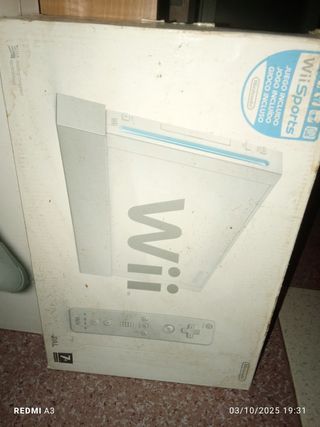 Nintendo Wii + Wii Sports