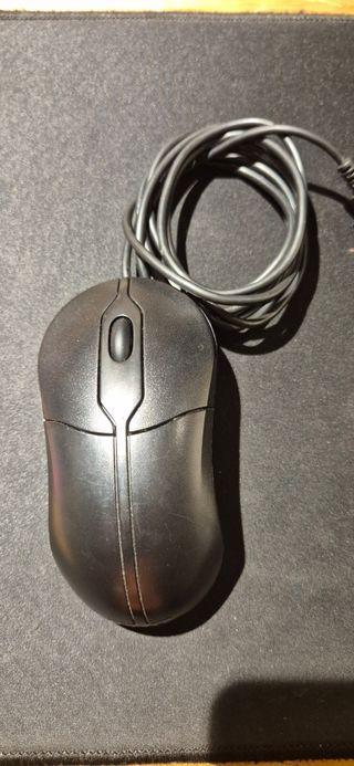 Ratón Dell Negro con Cable