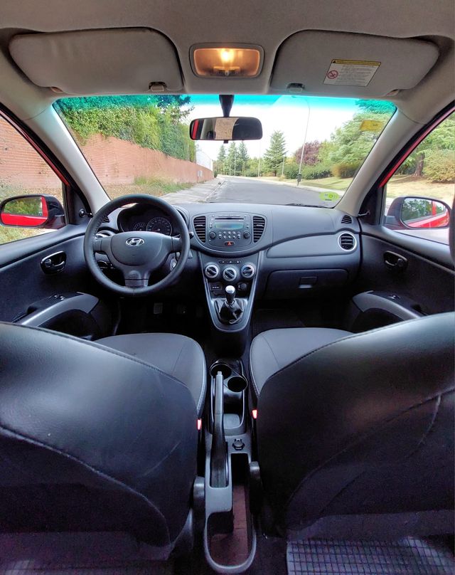 HYUNDAI I10 1.1i 70cv CLASSIC 2013 SÓLO 89.900kms!