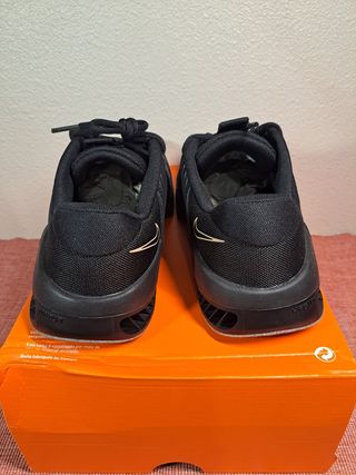 NIKE METCON 9 T42