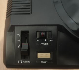 Sega Mega Drive + Sonic + Mando