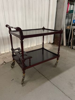 Carrito de madera antigua restaurada