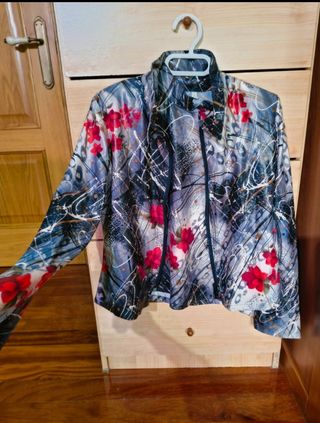 Chaqueta estampada floral