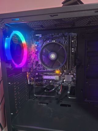 Computer desktop da gioco RGB