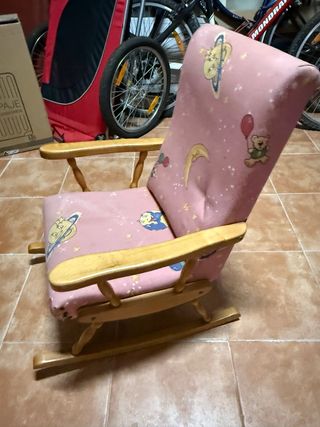 Mecedora infantil con estampado