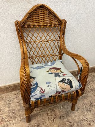 Silla mimbre clásica para niños