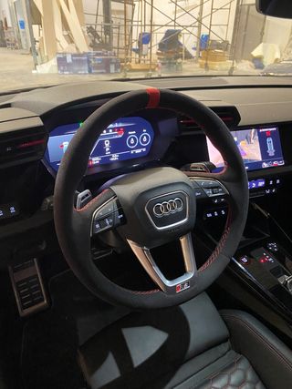 Volante deportivo personalizado