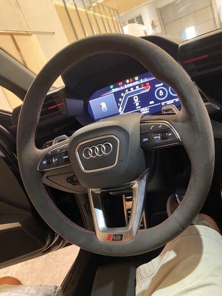 Volante deportivo personalizado