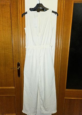 Mono Zara Blanco, nuevo con etiqueta 