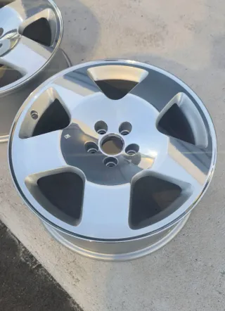 Llantas Audi TT Parabol Fat Five