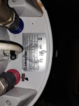 Termo Eléctrico Ariston 30L