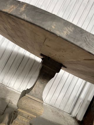 Mesa de comedor de madera rústica