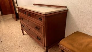 Mesillas de noche de madera y mármol