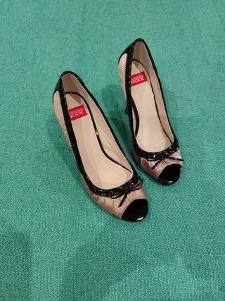 Zapatos Carolina Boix Beige y Negro Talla 38