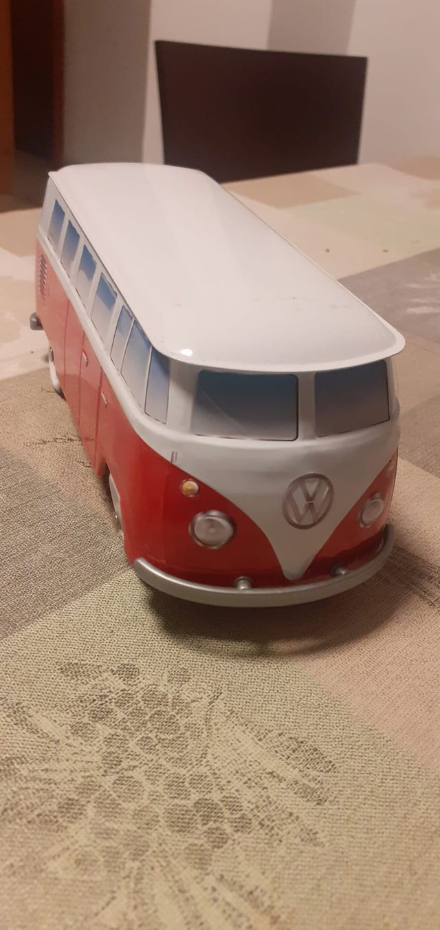 Furgoneta Volkswagen Juguete Roja y Blanca