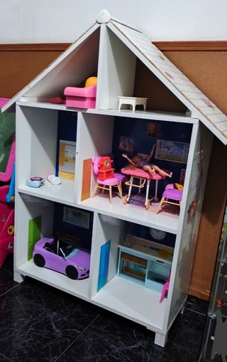 Casa de Muñecas de Madera