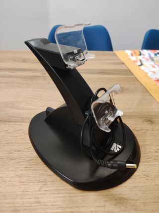 Stazione Ricarica Joystick PS4 Xtreme