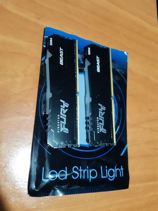 Memoria RAM Kingston FURY Beast RGB DDR4 16GB
