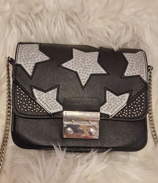 Bolso negro estrellas plata tachuelas