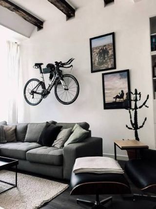 Soporte de pared STASDOCK TEMPLATE para ciclismo. 
