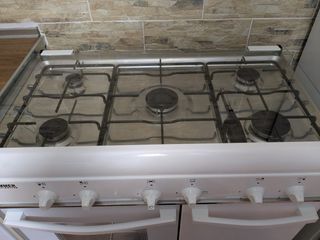 Cocina de gas blanca