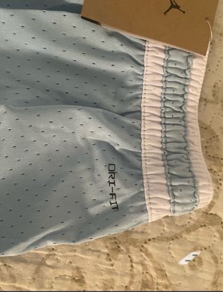 Shorts Jordan Azul y Blanco