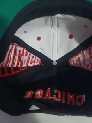 Gorra Chicago Negra y Roja