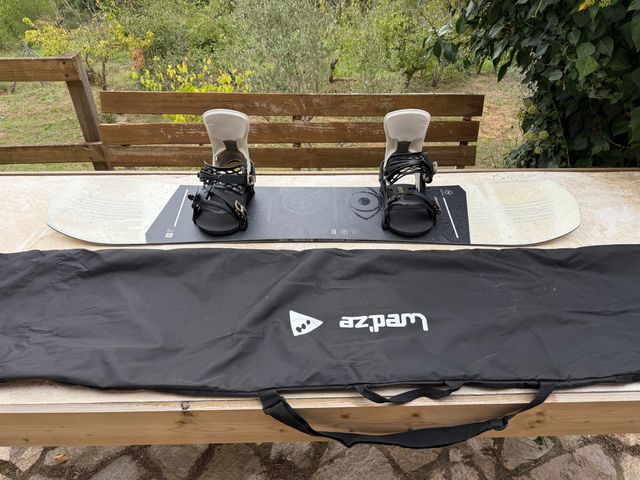 Tabla Snowboard Nidecker + Fijaciones Burton