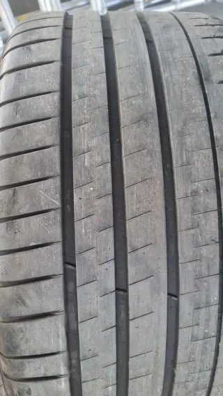 Neumáticos Michelin 285 30 ZR20 Pilot Sport 4s
