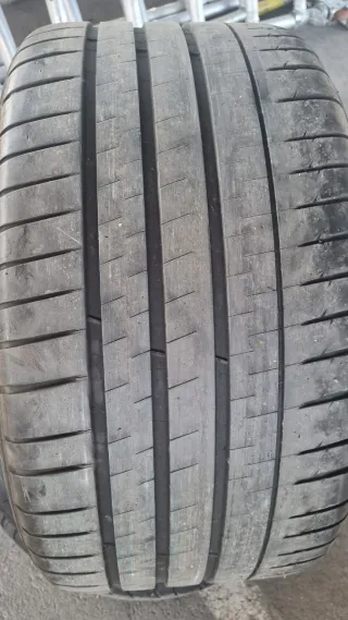 Neumáticos Michelin 285 30 ZR20 Pilot Sport 4s