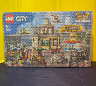 LEGO City 60271 - Il Municipio