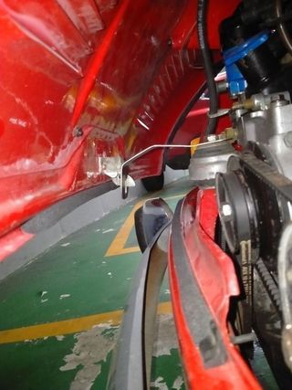 Soporte capó refrigeración Seat 600