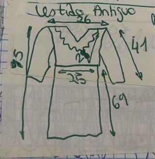 Vestido antiguo encaje religioso