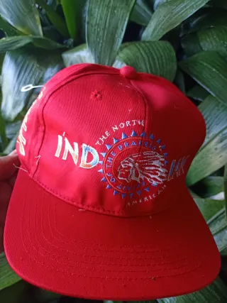 Gorra Roja Estampada