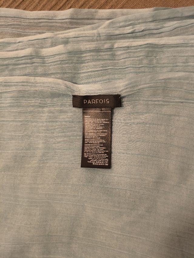 Pañuelo fino azul Parfois turquesa.
