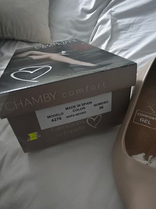 Zapatos de salón CHAMBY talla 36 beige
